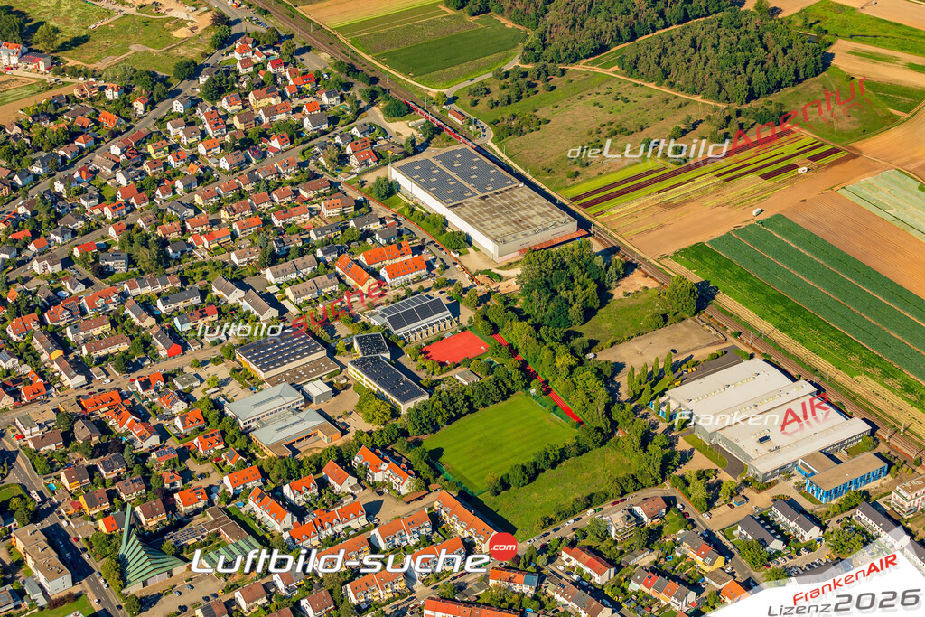 Schöne Luftaufnahme als Geschenk in Stadeln Fürth - Die Luftbildaufnahme wurde 2025 vom UL-Flugzeug heraus erstellt ( keine Drohne ) - Hochauflösende Luftaufnahme -Nicht vergleichbar mit Google Maps oder Satelittenbilder- Die Geschenkidee !Mit Lizenz und Bildrechte bestellbar