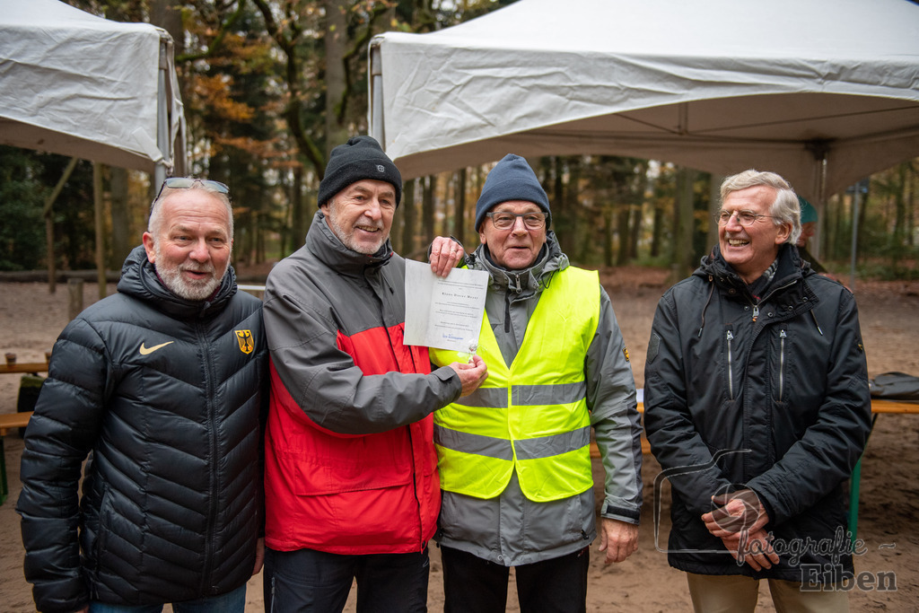 9000m Lauf Cross-Bezirks und Kreismeisterschaften | 9000m Lauf Cross-Bezirks und Kreismeisterschaften am 18.11.2023 in Wildenloh (), Deutschland, Photo: Philip Eiben 2023 - Realisiert mit Pictrs.com