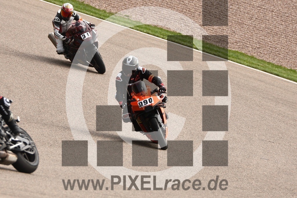 0990-20260724_11007 | Schöne Erinnerungen an spannende Momente - das festzuhalten ist unser Job. PIXELrace.de ist seit 2003 auf den Rennstrecken Europas unterwegs um die Action draußen beim Fahren und die wunderbare Stimmung imm Fahrerlager für euch einzufangen.