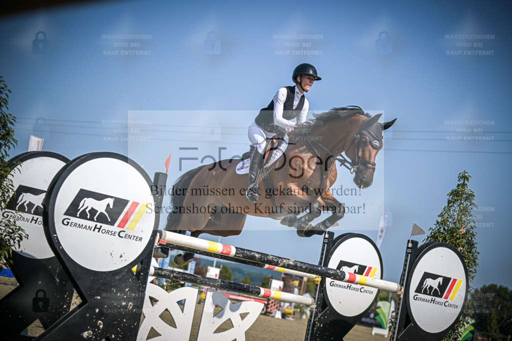 DOS_2171 | Entdecke hochwertige Reitturnierfotos von Foto Oger. Professionell, emotional und authentisch – jetzt Lieblingsmomente im Shop bestellen. - Realisiert mit Pictrs.com