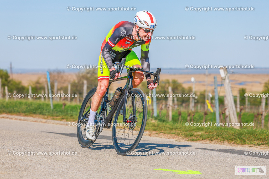 662_AR6_8244 | Neusiedlersee Radmarathon 2026@sportshot_your_pictrs #yourpictures#roadtowm2029 #nrm #neusiedlerseeradmarathon #neusiedlersee #neusiedlerseetourismus #burgenland #mörbisch #nrm26 #burgenlandtourismus #voglundco #poweredbyburgenlandtourismus #radsport #rad #marathon #ucigranfondo #visitburgenland #ucigranfondoworldseries