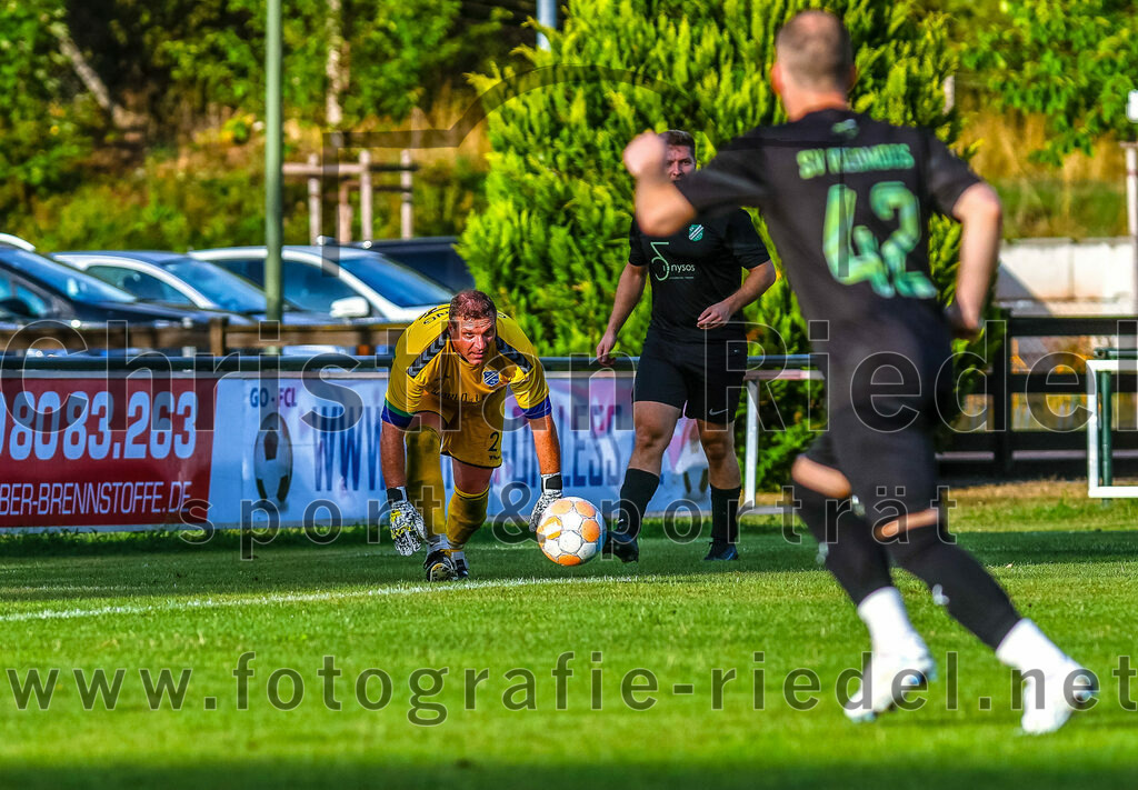 2023-07-25_060_FC_Langengeisling_III_gegen_SV_Riedmoos_III | Erding, Deutschland, 25.07.2023:
Fußball, C-Klasse 2023 / 2024, Testspiel, FC Langengeisling III gegen SV Riedmoos e.V. 1959 III, Endergebnis: 3:5

Foto: Christian Riedel / fotografie-riedel.net
