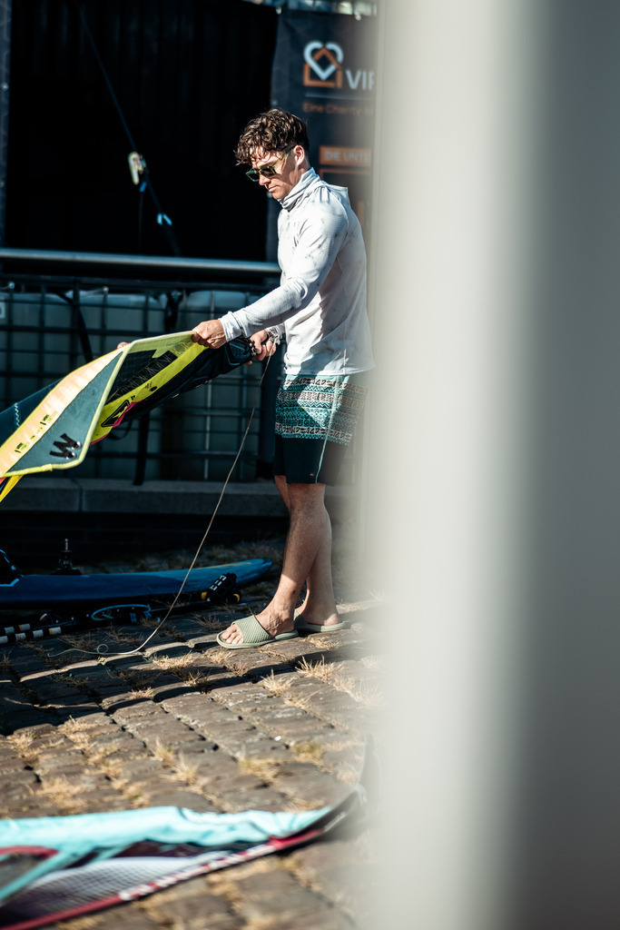Kieler WOCHE Tow In Windsurf - @danielpankoke dpmedia (17 von 158) | dp-photography - Realisiert mit Pictrs.com
