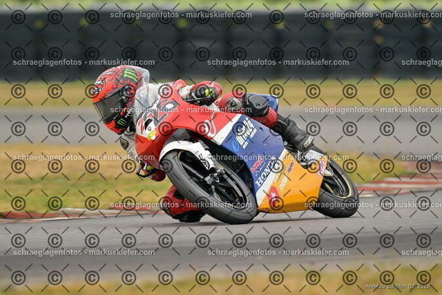 25bt05-1540 | markuskiefer.com - Realisiert mit Pictrs.com
