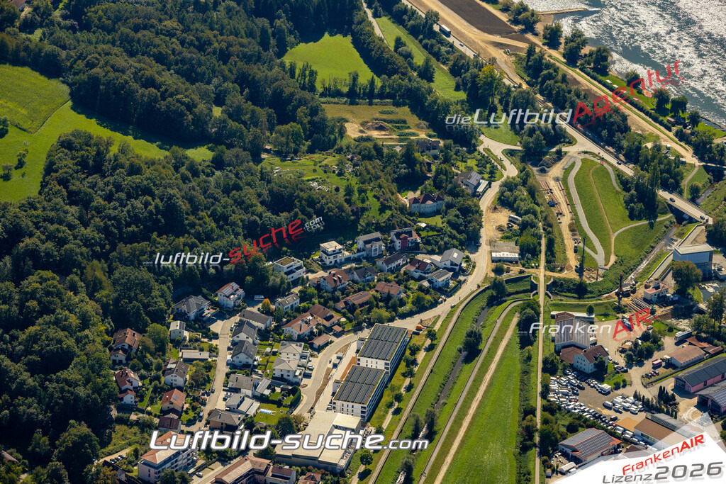Das Luftbild zeigt : Untermettenwald Metten - Die Luftaufnahme wurde 2023 vom UL-Flugzeug aus erstellt ( keine Drohne ) - Hochauflösende Luftaufnahme - Für grossformatige Ausdrucke geeignet. Die Geschenkidee !Mit Lizenz und Bildrechte bestellbar