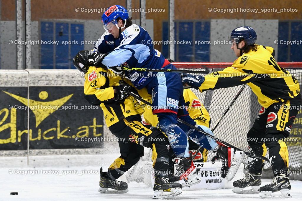 EC Hornets Spittal vs. ESC Steindorf 23.2.2024 | #22 Thaler Tim EC Hornets Spittal, #91 Kravania Kristian ESC Steindorf, #10 Ortner Philipp EC Hornets Spittal, EC Hornets Spittal vs. ESC Steindorf 23.2.2024, EC Hornets Spittal vs. ESC Steindorf 23.2.2024 am 23.02.2024 in Spittal an der Drau (Eissportzentrum Spittal), Austria, (Photo by Bernd Stefan)