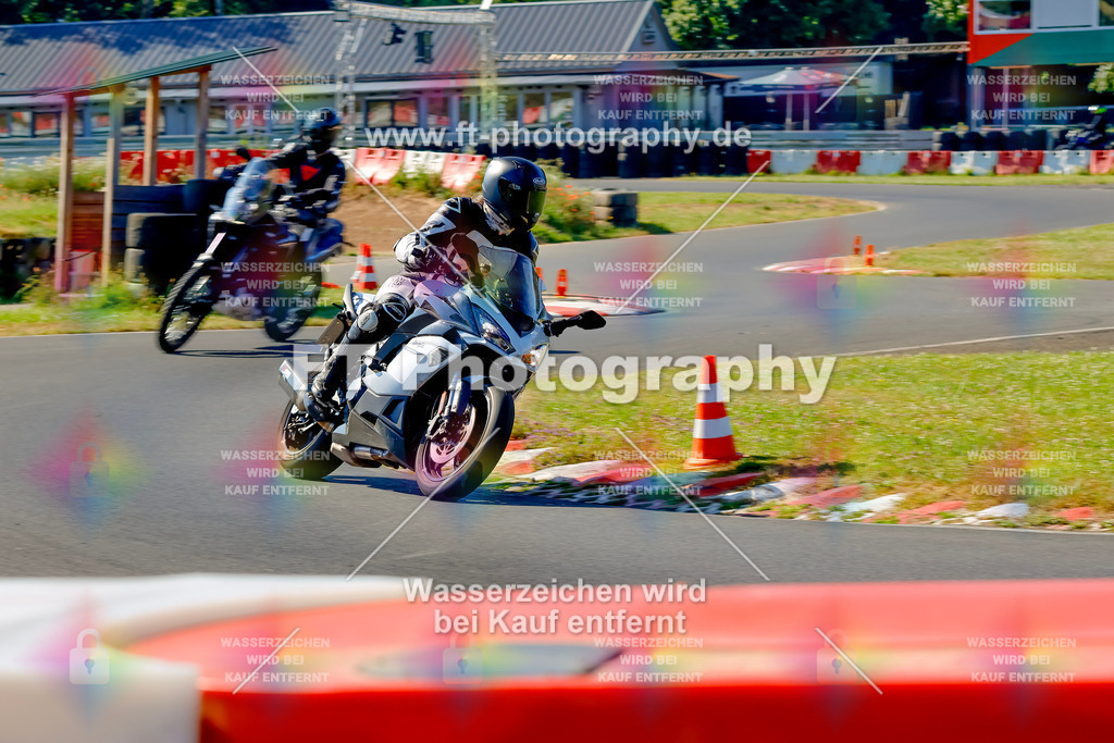 _MOT8785 | Hier findet Ihr Bilder von Touristenfahrten auf der Nürburgring Nordschleife oder von anderen Veranstaltungen die ich besucht habe. Viel Spass beim Durch Schauen 