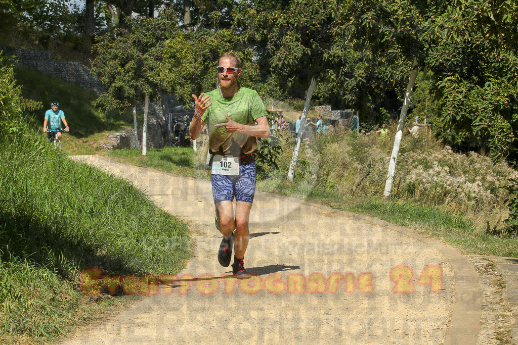 250824_1233_EX1_9698 | Sportfotografie im Rhein-Sieg Kreis, Köln, Bonn, NRW, Rheinland Pfalz, Hessen, etc. Unser Tätigkeitsfeld umfasst den Laufsport vom Volkslauf über den Marathon, Duathlon, Triathon bis zum Ultralauf wie Kölnpfad Ultra oder Schindertrail.
