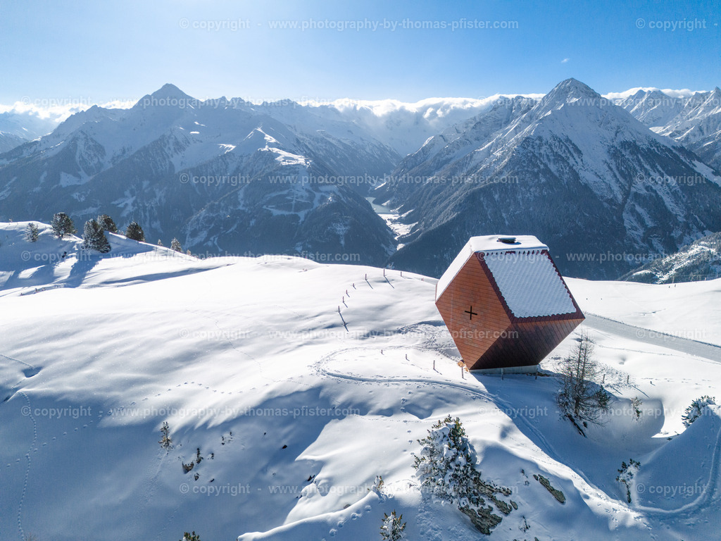 Granatkapelle mit Schnee copyright  Thomas Pfister-29 | PHOTOGRAPHY BY THOMAS PFISTER