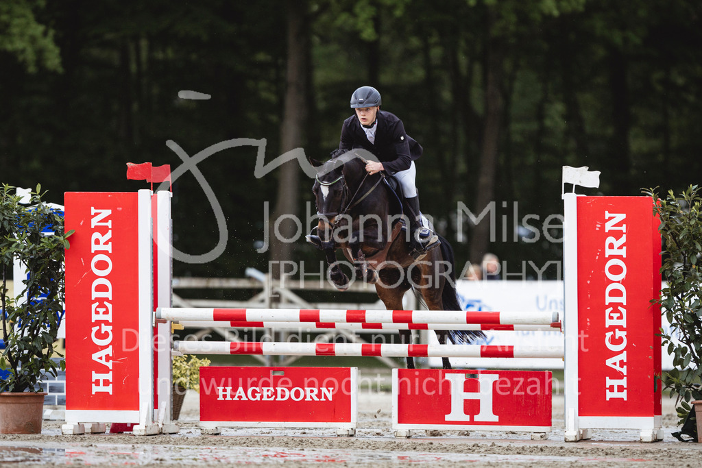 240504_PonyTrophy-137 | Deine schönsten Turniermomente als professionelle Fotos! Entdecke hochwertige Pferdesport-Fotografie im Online-Shop. Jetzt Fotos finden & bestellen!