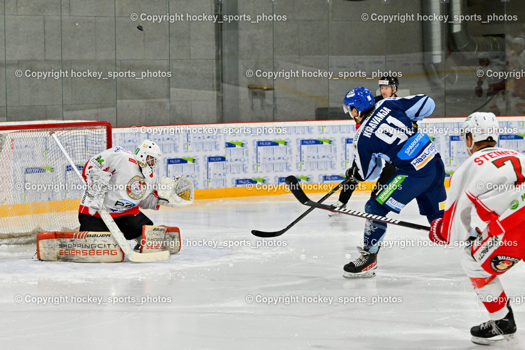 ESV FERLACH vs. ESC SOCCERZONE STEINDORF | #35 Arneitz Christian ESV Ferlach, #91 Kravanja Kristian ESC Steindorf, #7 Steiner Marco ESV Ferlach, ESV FERLACH vs. ESC SOCCERZONE STEINDORF, ESV FERLACH vs. ESC SOCCERZONE STEINDORF am 22.11.2024 in Ferlach (Eishalle Ferlach ), Austria, (Photo by Bernd Stefan)