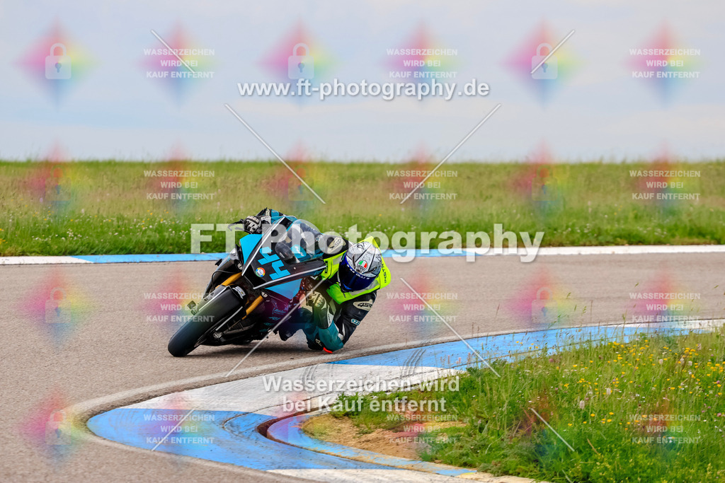 MotoTeam-2110 | Hier findet Ihr Bilder von Touristenfahrten auf der Nürburgring Nordschleife oder von anderen Veranstaltungen die ich besucht habe. Viel Spass beim Durch Schauen 