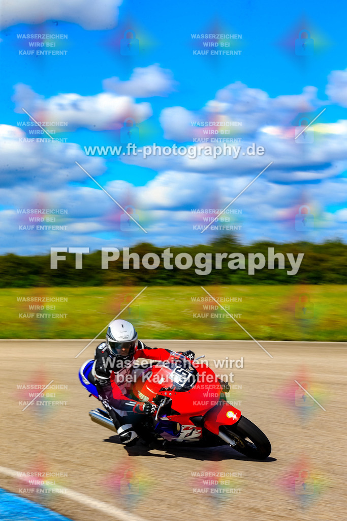 036-6442 | Hier findet Ihr Bilder von Touristenfahrten auf der Nürburgring Nordschleife oder von anderen Veranstaltungen die ich besucht habe. Viel Spass beim Durch Schauen 