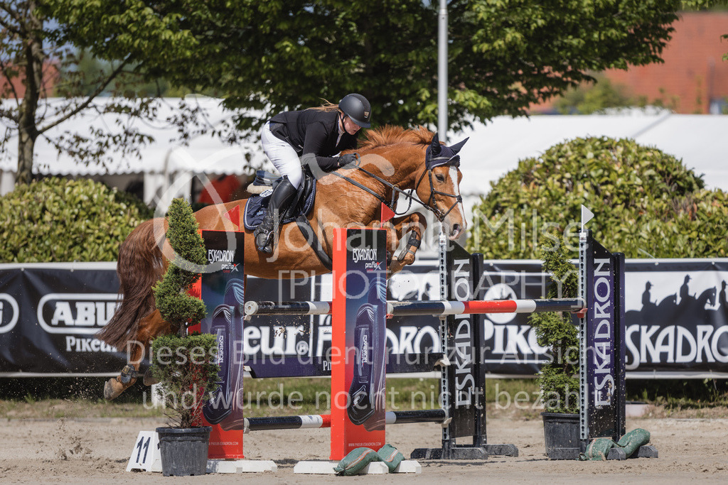 230518_MayDays_Zeit-M-533 | Deine schönsten Turniermomente als professionelle Fotos! Entdecke hochwertige Pferdesport-Fotografie im Online-Shop. Jetzt Fotos finden & bestellen!