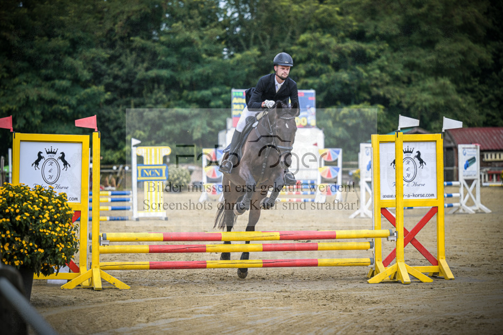 DOS_0017 | Entdecke hochwertige Reitturnierfotos von Foto Oger. Professionell, emotional und authentisch – jetzt Lieblingsmomente im Shop bestellen.Deutschlandweite Turnierfotografie. - Realisiert mit Pictrs.com