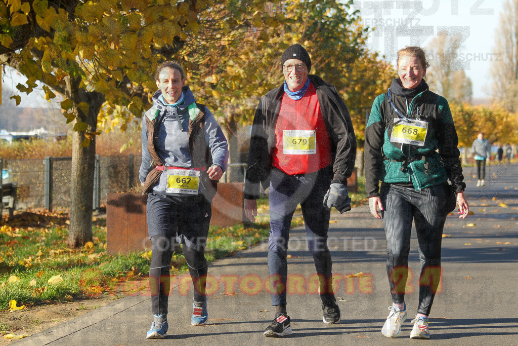 241201_1127_EV4_1295 | Sportfotografie im Rhein-Sieg Kreis, Köln, Bonn, NRW, Rheinland Pfalz, Hessen, etc. Unser Tätigkeitsfeld umfasst den Laufsport vom Volkslauf über den Marathon, Duathlon, Triathon bis zum Ultralauf wie Kölnpfad Ultra oder Schindertrail.
