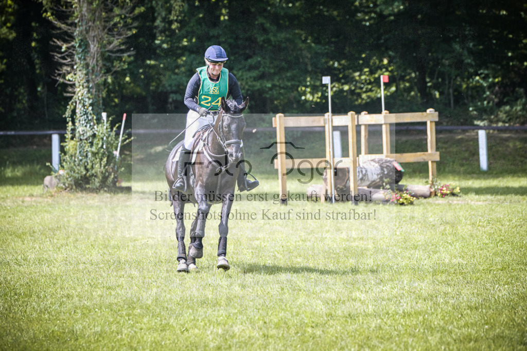 DOS_9183 | Entdecke hochwertige Reitturnierfotos von Foto Oger. Professionell, emotional und authentisch – jetzt Lieblingsmomente im Shop bestellen.Deutschlandweite Turnierfotografie. - Realisiert mit Pictrs.com