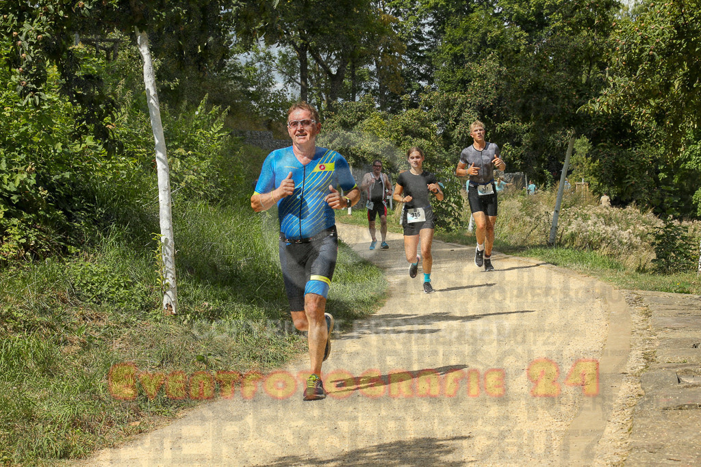 250824_1338_EX1_3067 | Sportfotografie im Rhein-Sieg Kreis, Köln, Bonn, NRW, Rheinland Pfalz, Hessen, etc. Unser Tätigkeitsfeld umfasst den Laufsport vom Volkslauf über den Marathon, Duathlon, Triathon bis zum Ultralauf wie Kölnpfad Ultra oder Schindertrail.
