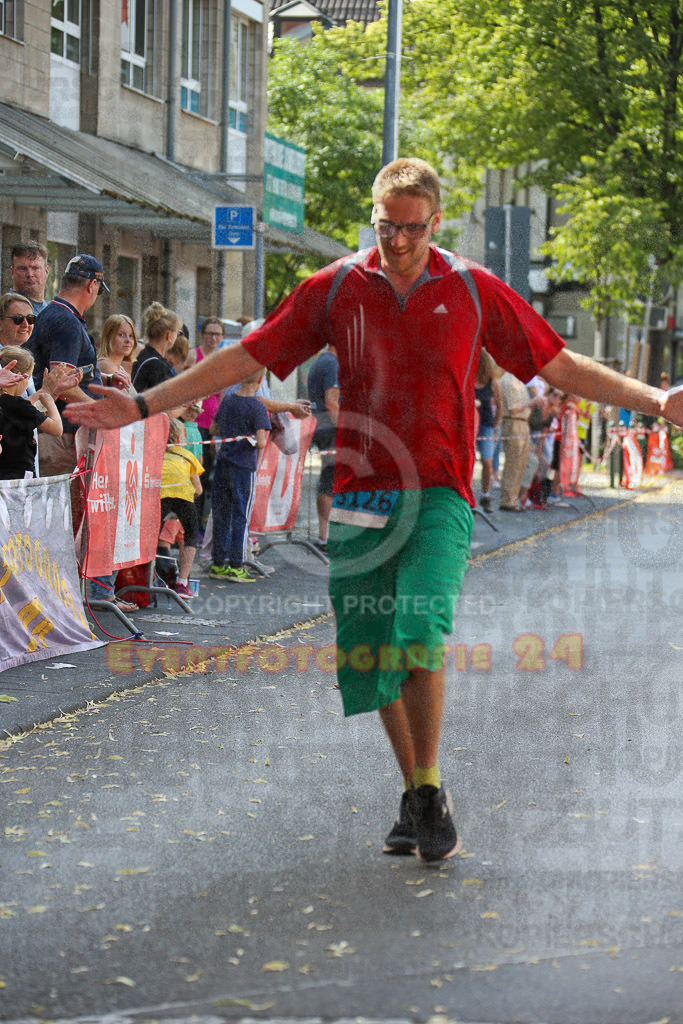 220625_1642_EX1_4895 | Sportfotografie im Rhein-Sieg Kreis, Köln, Bonn, NRW, Rheinland Pfalz, Hessen, etc. Unser Tätigkeitsfeld umfasst den Laufsport vom Volkslauf über den Marathon, Duathlon, Triathon bis zum Ultralauf wie Kölnpfad Ultra oder Schindertrail.