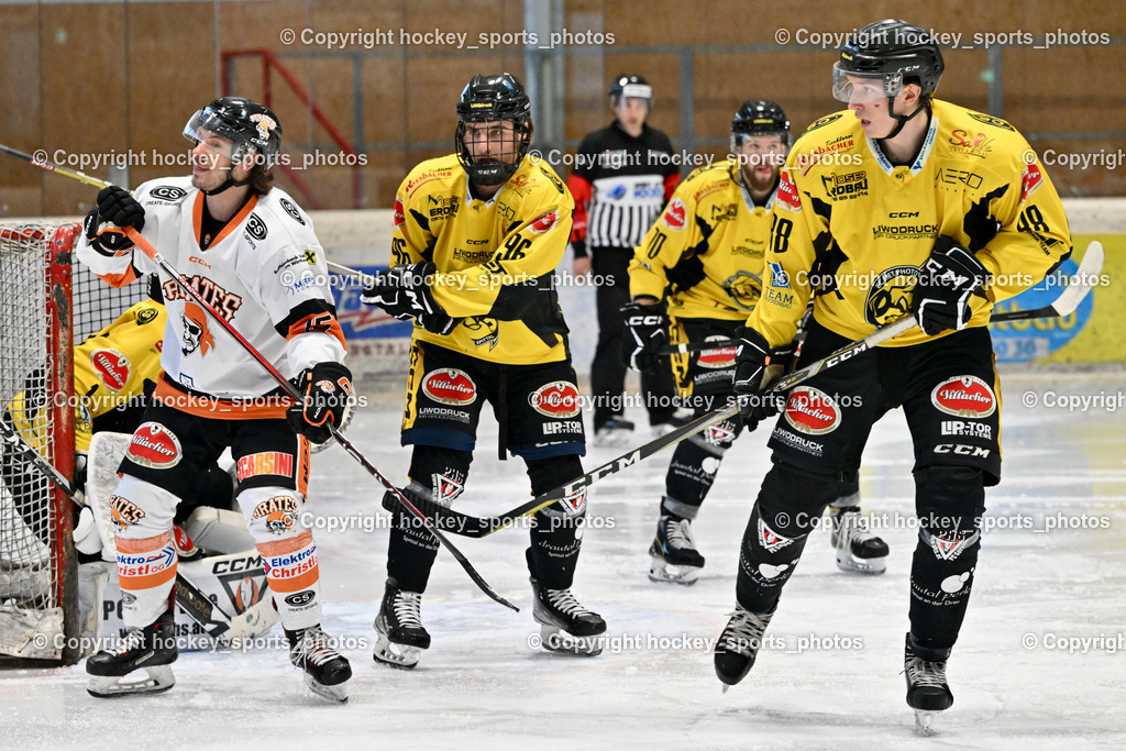 EC Hornets Spittal vs. USC Piraten Velden 18.2.2024 | #15 Titze Lukas USC Velden, #96 Peharz Joshua EC Hornets Spittal, #88 Zauchner Daniel EC Hornets Spittal, EC Hornets Spittal vs. USC Piraten Velden 18.2.2024, EC Hornets Spittal vs. USC Piraten Velden 18.2.2024 am 18.02.2024 in Spittal an der Drau (Eissportzentrum Spittal), Austria, (Photo by Bernd Stefan)