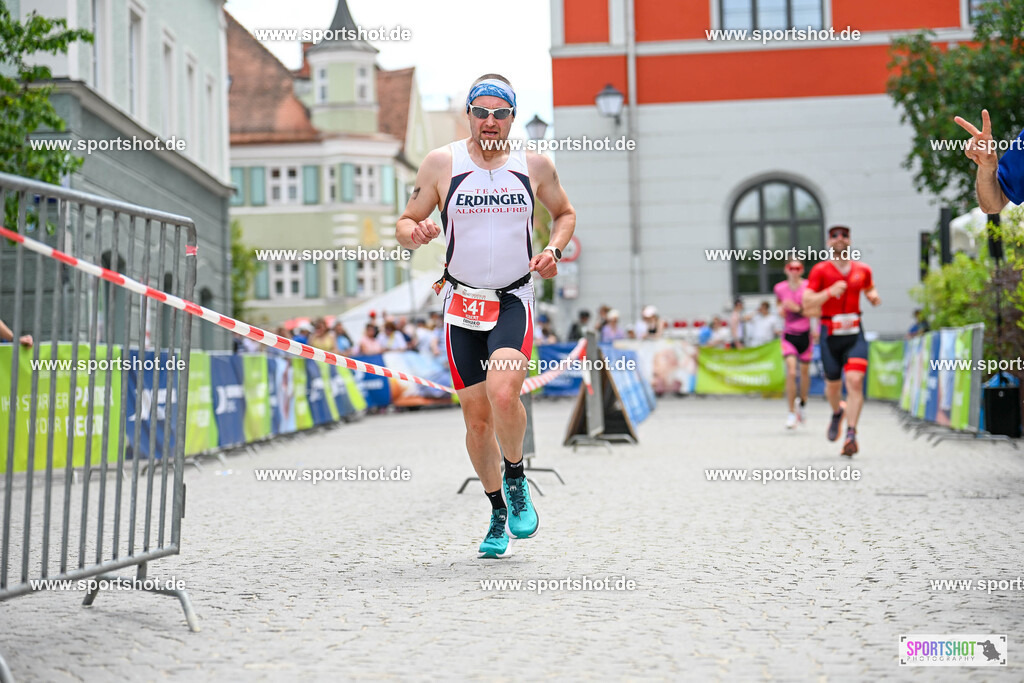 SZI_8471 | Stadttriathlon Erding 2025. #yourpictrs #sportshot_your_pictrs @Sportshotphotography #stadttriathlonerding Copyright: www.sportshot.de