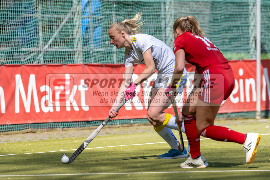 SFE_20250412_0065 | Köln, Deutschland, 12.04.2025:  Hockey 1. Bundesliga Damen Rot-Weiss Köln - Harvestehuder THC im KTHC Stadion Rot-Weiss Köln Tennis and Hockey Club am 12.04.2025 in Köln, Deutschland. (Foto von Stephan Fehrmann)Köln, Germany, 12.04.2025: Hockey 1. Bundesliga Damen Rot-Weiss Köln - Harvestehuder THC in KTHC Stadion Rot-Weiss Köln Tennis and Hockey Club at 12.04.2025 in Köln, Deutschland. (Foto from Stephan Fehrmann)