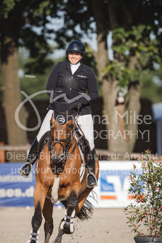 220614_Mühlen_Youngster-S-921 | Late Entry Mühlen
Springprüfung Kl.S* 7j. Youngster Springen
14.06.2022