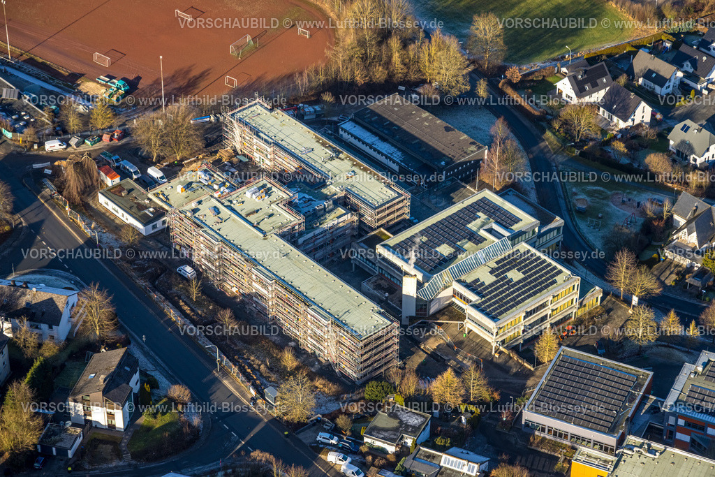 Meschede260104263 | Luftbild, Baustelle mit Sanierung und Modernisierung der Hauptschule St. Walburga, Meschede-Stadt, Meschede, Sauerland, Nordrhein-Westfalen, Deutschland