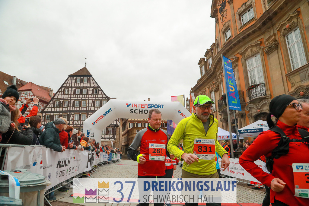 VR Bank Hauptlauf 10000m | 3 Koenigslauf 2023 - Realisiert mit Pictrs.com