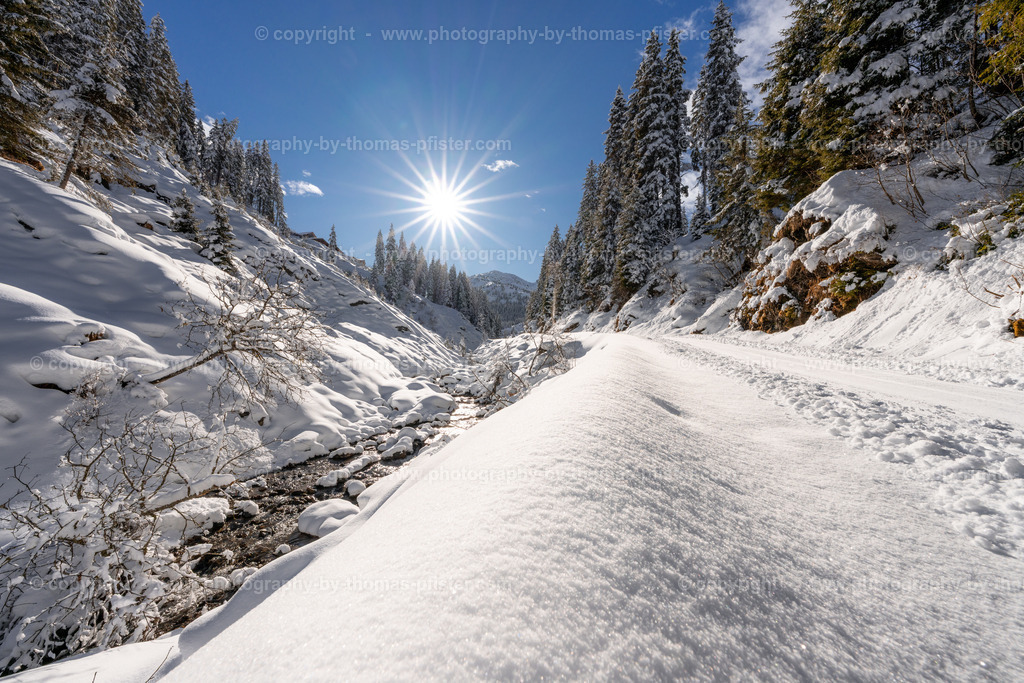  Hochfügen Winterwanderweg copyright  Thomas Pfister-11 | PHOTOGRAPHY BY THOMAS PFISTER
