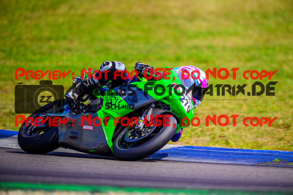 MaZZes_Fotomatrix_20250816_6007705_1757 | WEISS