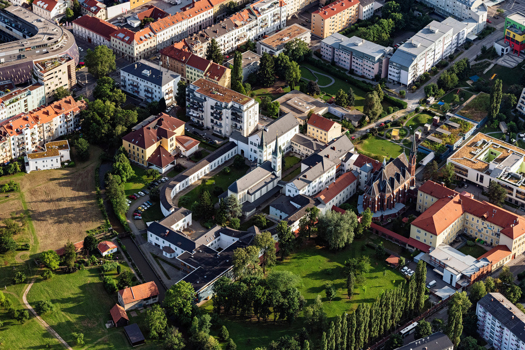dr__0025474.jpg | GRAZ 24.06.2019 Gebäudekomplex des Klosters Barmherzige Schwestern in Graz in Steiermark, Österreich. // Complex of buildings of the monastery Barmherzige Schwestern in Graz in Steiermark, Austria. Foto: Daniel Reiter