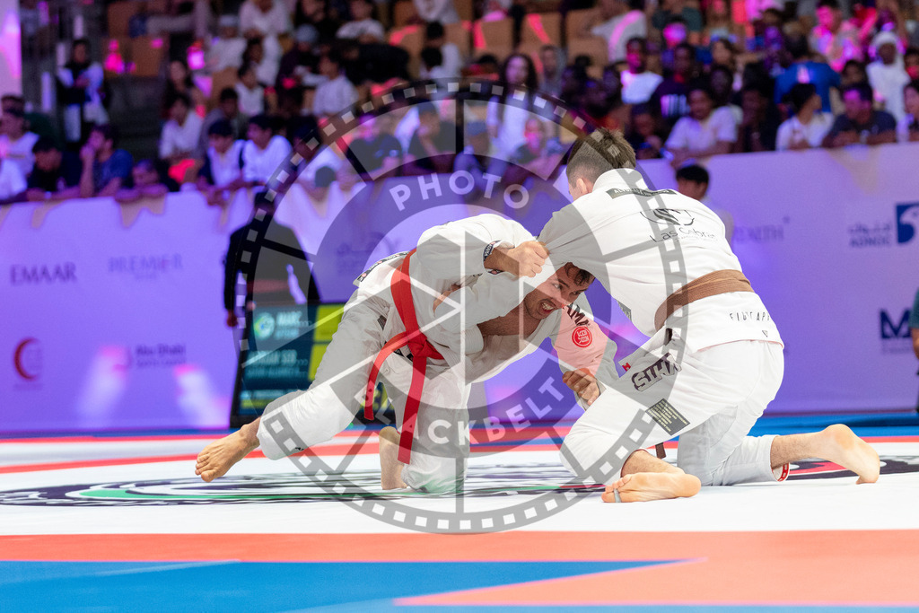 20231109PBB4648 | Fighters compete during the AJP World Professional Championship in the Mubadala Arena in Abu Dhabi, Arab United Emirates, on November 9, 2023.