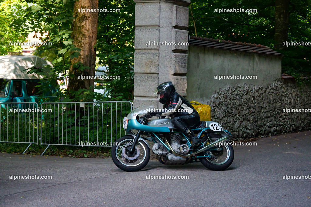 P1015158 | Erleben Sie atemberaubende, hochqualitative Fotos Ihrer Fahrt entlang der malerischen Alpenstraßen. Besuchen Sie alpineshots.com, um professionelle Aufnahmen Ihrer unvergesslichen Reise zu finden und zu kaufen - Realisiert mit Pictrs.com