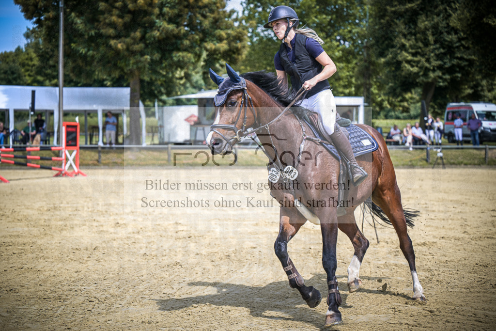 DOS_9159 | Entdecke hochwertige Reitturnierfotos von Foto Oger. Professionell, emotional und authentisch – jetzt Lieblingsmomente im Shop bestellen.Deutschlandweite Turnierfotografie. - Realisiert mit Pictrs.com