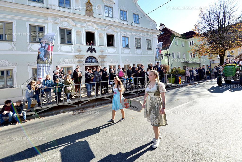 news-2022-Okt16-LJ_Erntedank_-STEEG-WTV_4854 | Info aus dem Bezirk Reutte/Ausserfern Tirol sowie eine umfangreiche Bilddatenbank über die gesamte Region: Lechtal, Talkessel Reutte, Tannheimertal, Zwischentoren. Lech, Plansee, Zugspitze, Grenztunnel, B179, Fernpassstraße, Verkehr, Lawinen, Tradition, - Realisiert mit Pictrs.com