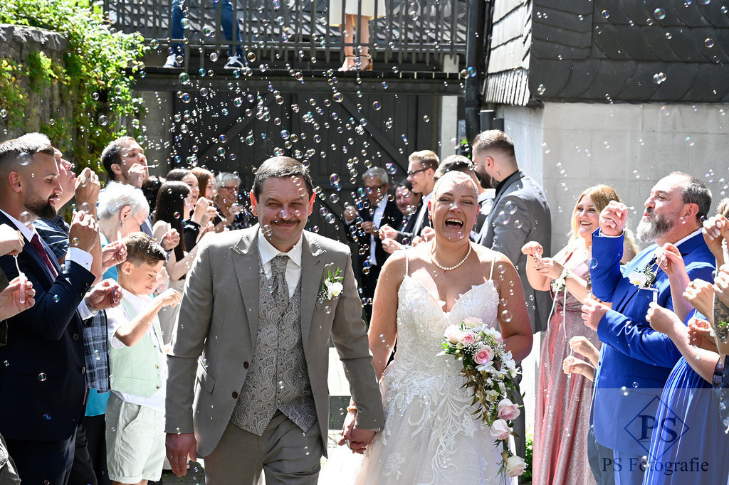 _DSC4932 | Hochzeitsfotograf aus Leidenschaft in Büren und Umgebung - Professionelle Hochzeitsreportagen mit emotionalen Fotos - Realisiert mit Pictrs.com