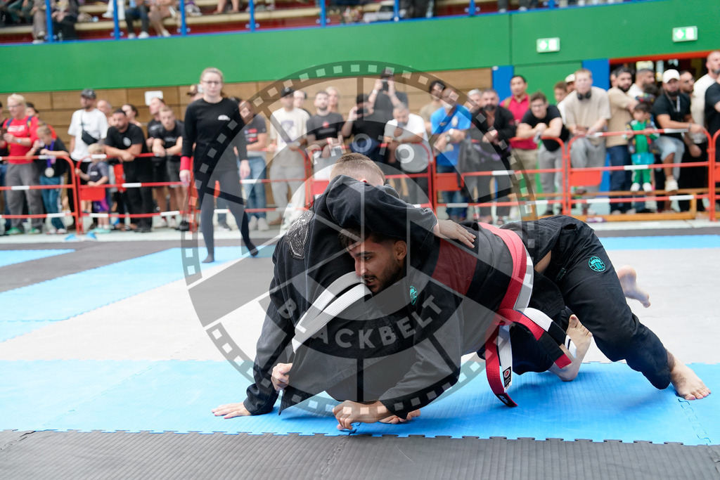 20250920PBB3805 | Athletes compete during the AJP Tour Hamburg International Jiu-Jitsu Championship, on September 20, 2025 in Hamburg, Germany. © Chiara Dazi / photoblackbelt