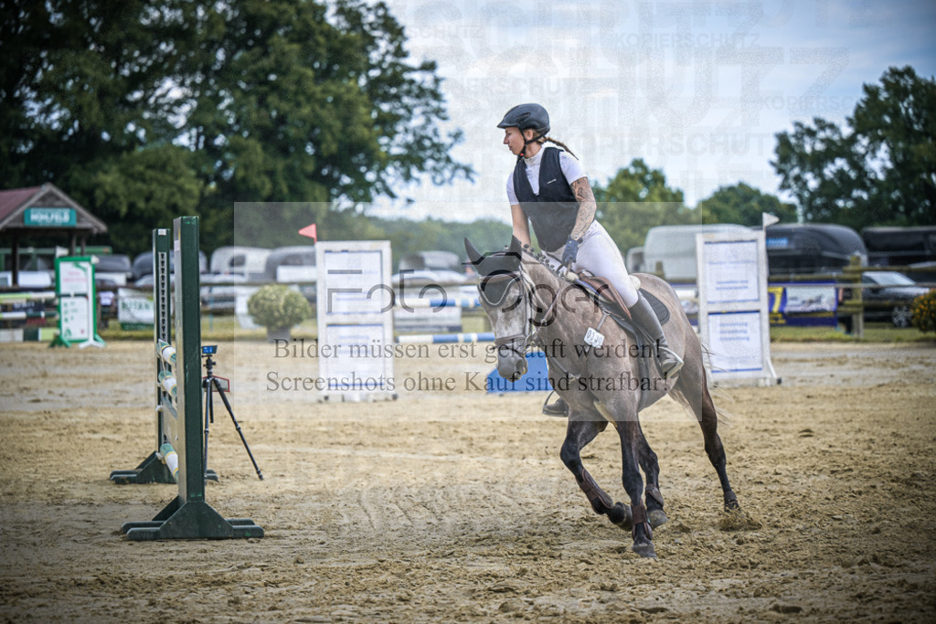 DOS_4586 | Entdecke hochwertige Reitturnierfotos von Foto Oger. Professionell, emotional und authentisch – jetzt Lieblingsmomente im Shop bestellen.Deutschlandweite Turnierfotografie. - Realisiert mit Pictrs.com