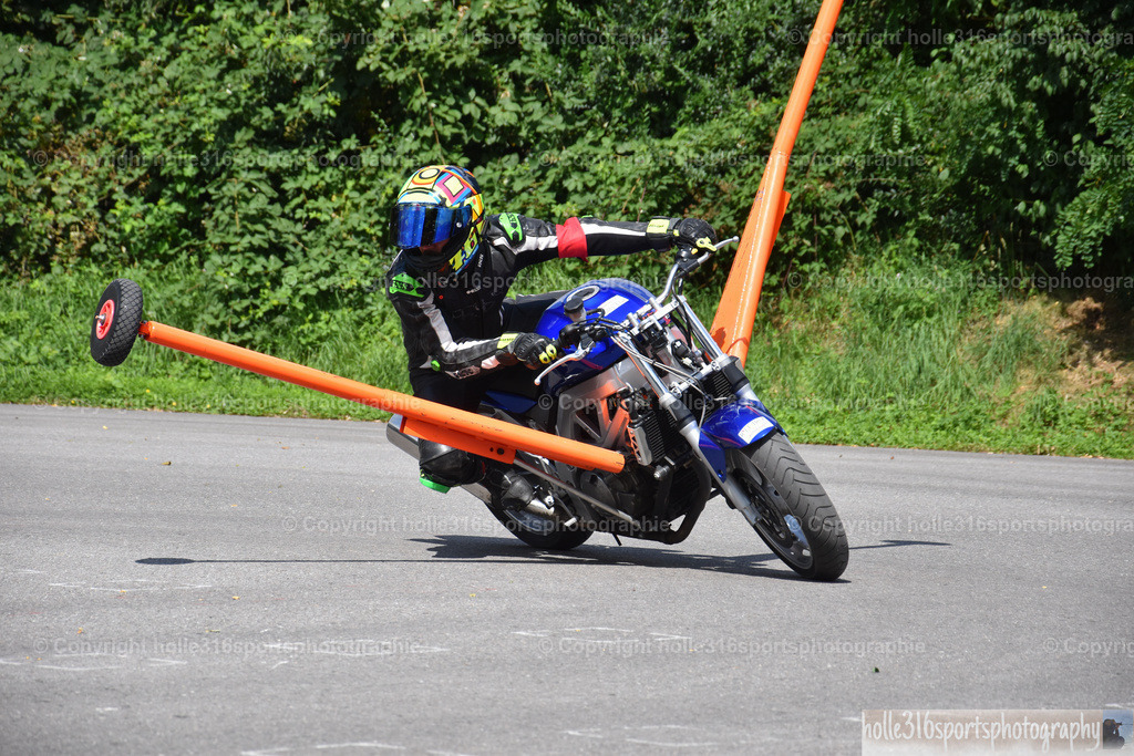 DSC_0537 | Sportfotografie , Motorsport, Motoross, Reitsport, Mointainbike, Enduro,
Landschaft , Outdoor, Eventfotografie, Landschaft, Bilder online bestellen - Realisiert mit Pictrs.com