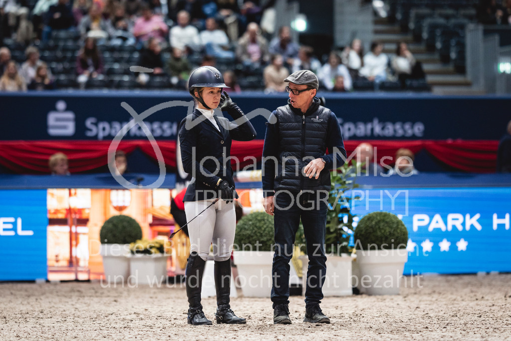 240119_Leipzig_PonyTrophy-537 | Deine schönsten Turniermomente als professionelle Fotos! Entdecke hochwertige Pferdesport-Fotografie im Online-Shop. Jetzt Fotos finden & bestellen!
