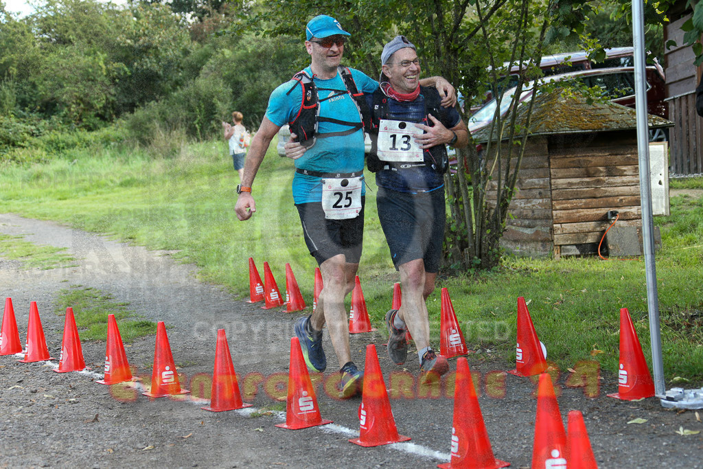 230826_1723_EX1_1705 | Sportfotografie im Rhein-Sieg Kreis, Köln, Bonn, NRW, Rheinland Pfalz, Hessen, etc. Unser Tätigkeitsfeld umfasst den Laufsport vom Volkslauf über den Marathon, Duathlon, Triathon bis zum Ultralauf wie Kölnpfad Ultra oder Schindertrail.