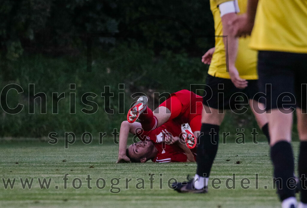 2023-09-07_015_FC_Finsing_gegen_FC_Moosinning_II | Finsing, Deutschland, 07.09.2023:
Fußball, Kreisliga 2023 / 2024, 8. Spieltag, FC Finsing gegen FC Moosinning II, Endergebnis: 3:0

Fabian Kövener (FC Finsing, #12)

Foto: Christian Riedel / fotografie-riedel.net