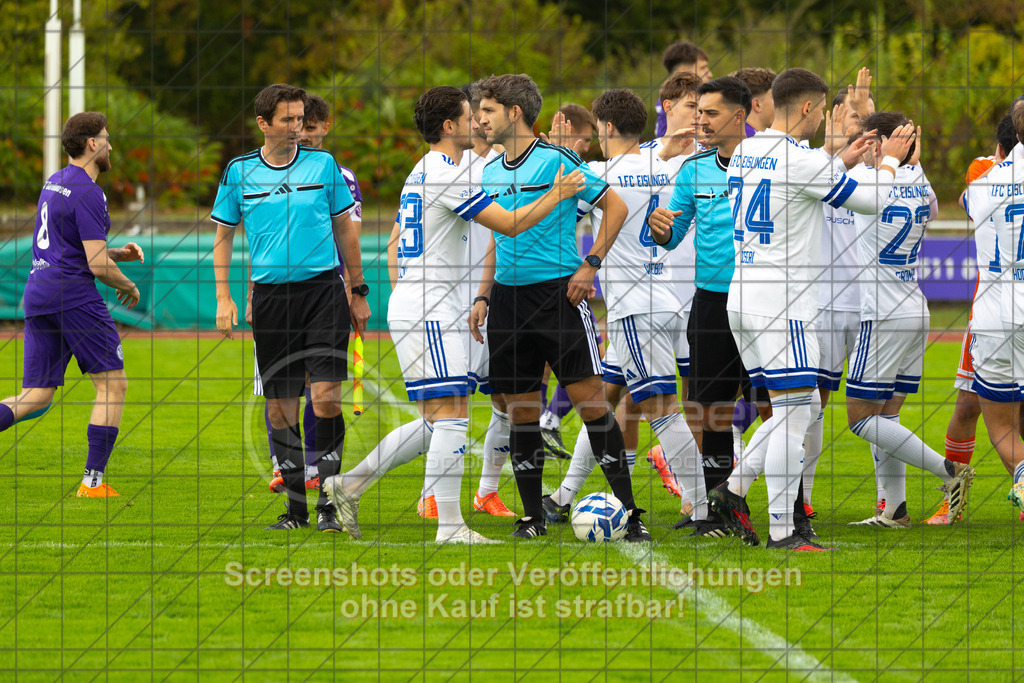 20261010_152826_0384_(c)_by_PhotoPeet | #,1.FC Eislingen (weiß) vs. TSV Bernhausen (lila), Fussball, Landesliga 2 - wfv, 11. Spieltag, Saison 2026/2027, Rasenplatz, Eichbachstation, Haldenstraße, 73054 Eislingen, 10.10.2026 - 15:30 Uhr,Foto: PhotoPeet / Sport- &amp; Eventfotografie / Peter Harich