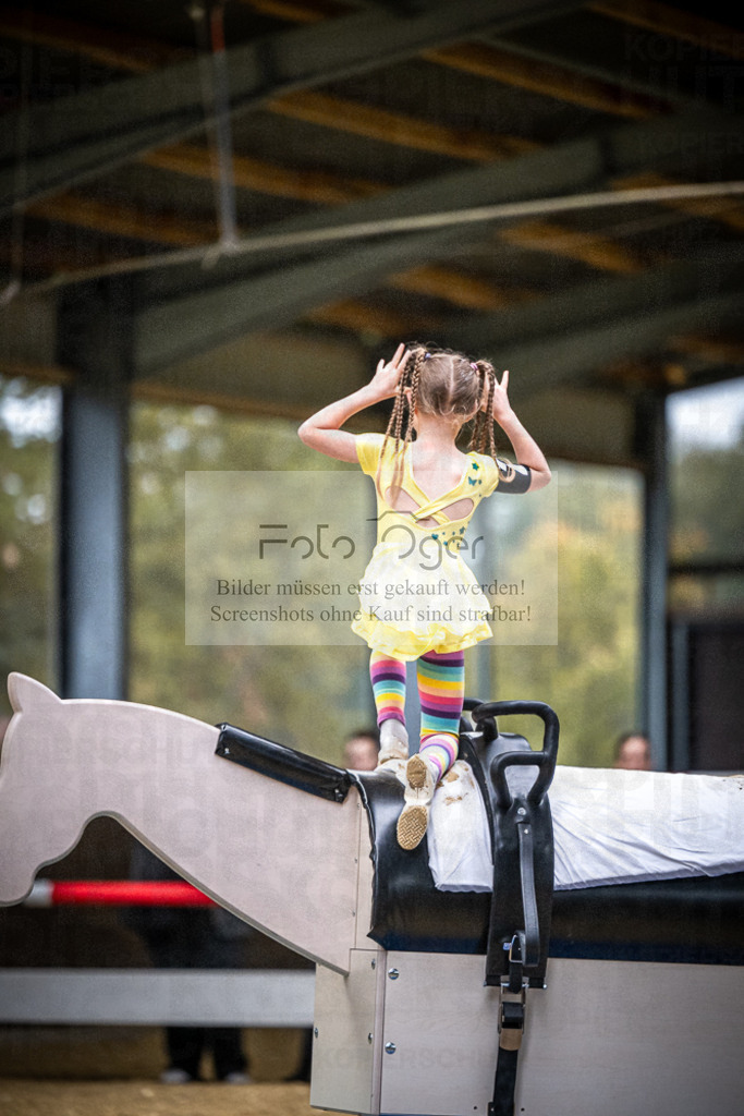 DOS_0465 | Entdecke hochwertige Reitturnierfotos von Foto Oger. Professionell, emotional und authentisch – jetzt Lieblingsmomente im Shop bestellen.Deutschlandweite Turnierfotografie. - Realisiert mit Pictrs.com