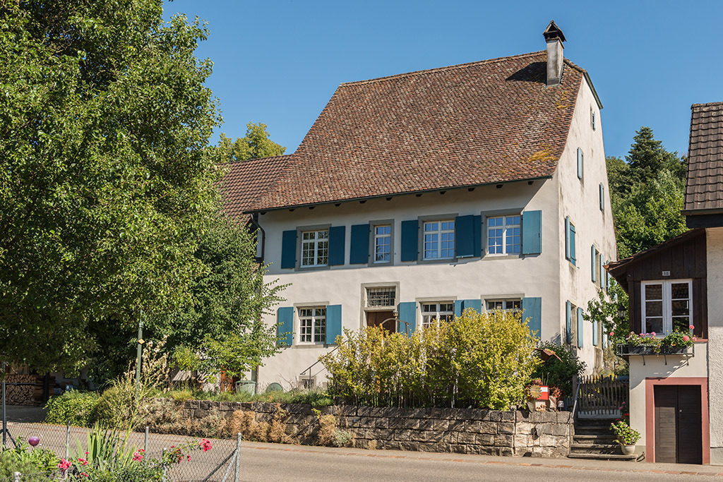 Haus "Schlössli" | in Lupsingen, Baselland, Schweiz - Realisiert mit Pictrs.com