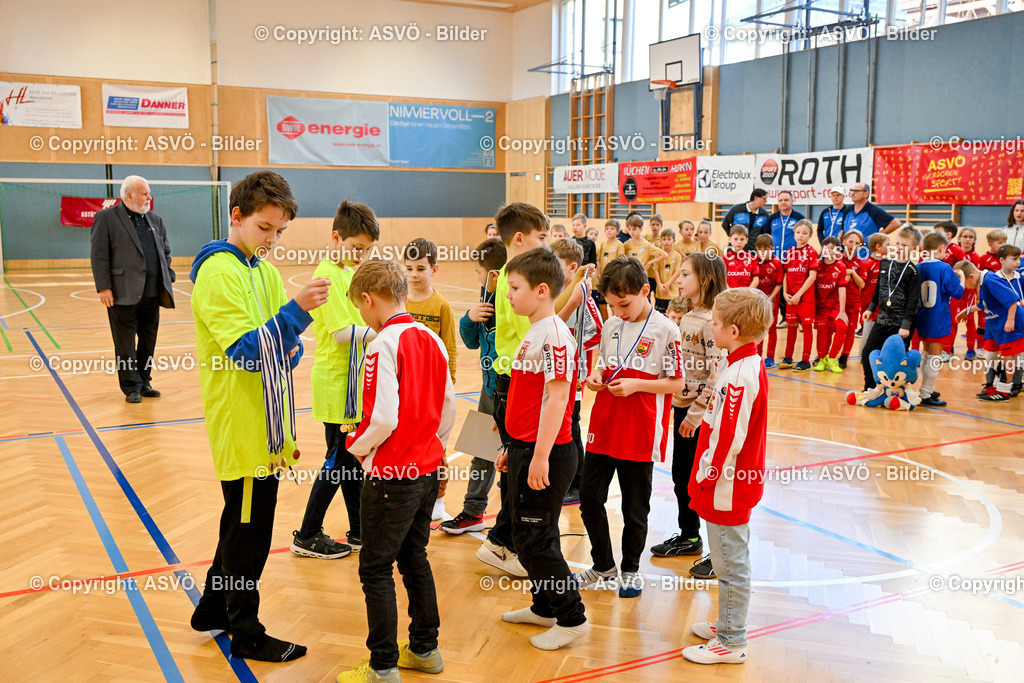 ASVÖ_ Fussballturnier SV Gallneukirchen_ 09.02.2025-161 | 09.02.2025, Gallneukirchen, AUT, ASVÖ, Fussball Nachwuchs Hallenturnier 2025, SV Gallneukirchen im Bild Teilnehmer U 9©Harald Dostal / fodo.media - Realisiert mit Pictrs.com