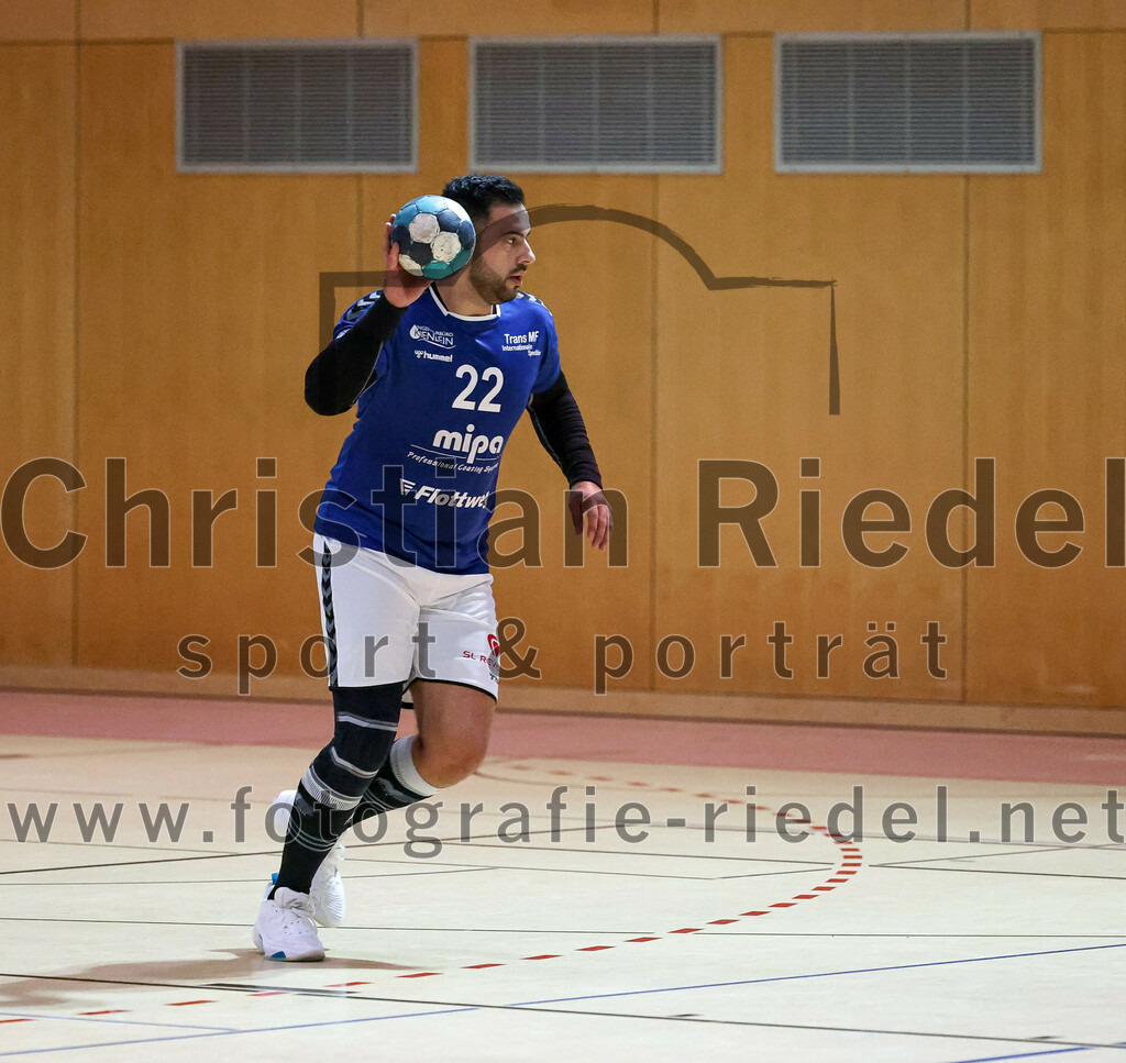 2022-11-19_046_SpVgg_Altenerding_gegen_TG_Landshut_II | Erding, Deutschland, 19.11.2022:
Handball, Bezirksoberliga Männer 2022 / 2023, 9. Spieltag, SpVgg Altenerding gegen TG Landshut II, Endergebnis: 33:31

Enis Kabashi (TG Landshut, #22)

Foto: Christian Riedel / fotografie-riedel.net