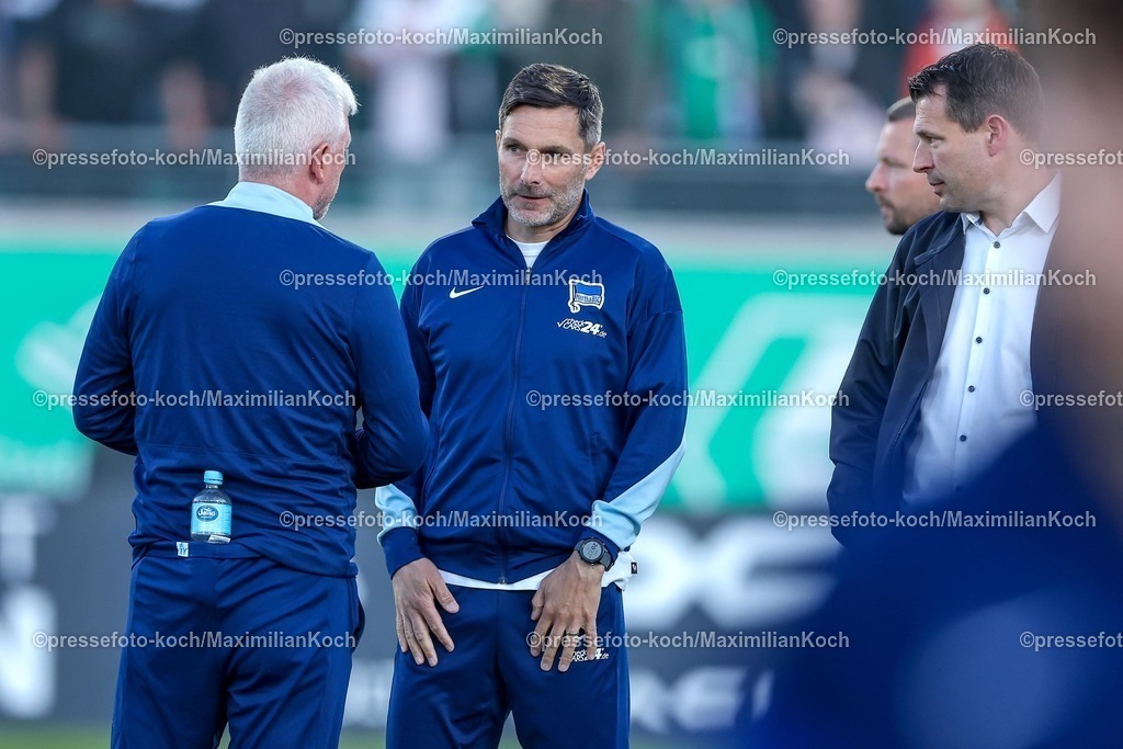 SCP09052502345 | 09.05.2025, Fußball, Preußen Münster - Hertha BSC, 2. Fußball Bundesliga, 33. Spieltag, Preußenstadion, Saison 2024 2025: Armin Reutershahn (Co Trainer Hertha BSC), Trainer Stefan Leitl (Hertha BSC), v.li., nach dem SpielDFB regulations prohibit any use of photographs as image sequences and or quasi-video.