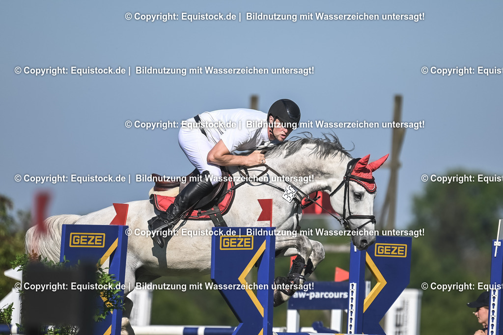 20230908_24_Springen_M_0071 | equistock